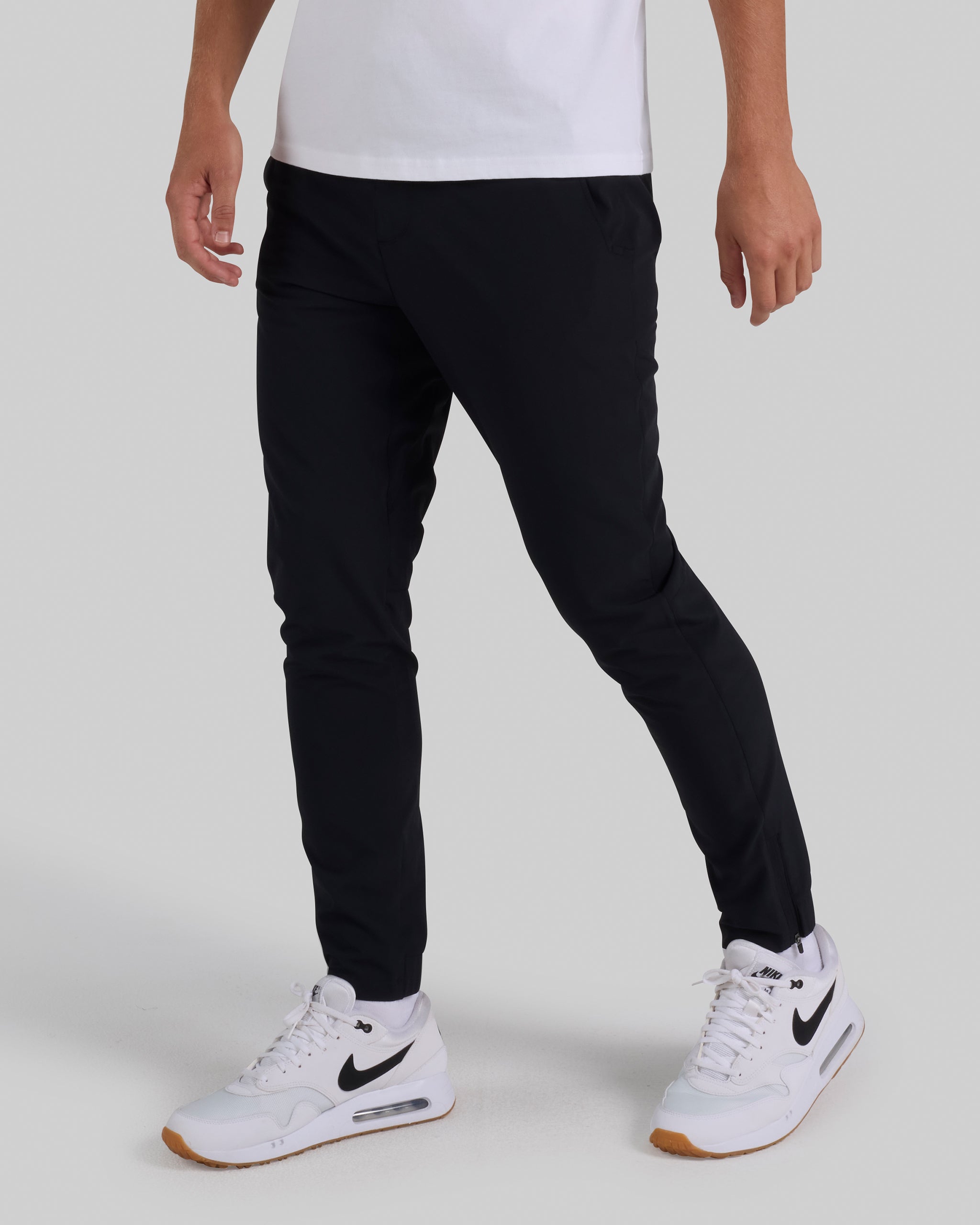 Hybrid Golf Jogger - Black