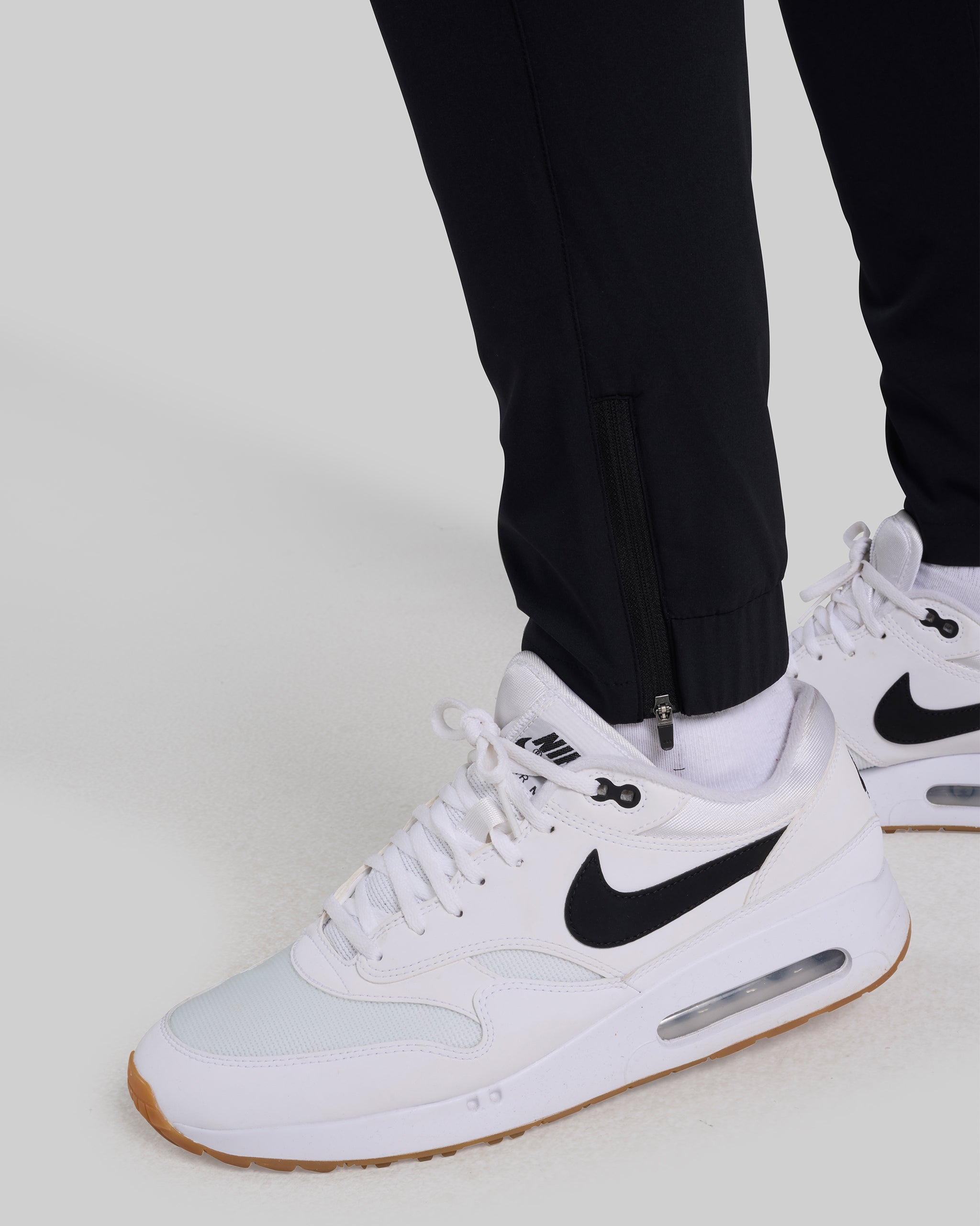 Hybrid Golf Jogger - Black